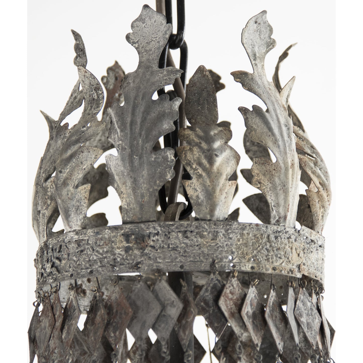 007 S-337970 | Closeup | Nicia Chandelier by Zentique in rustic dark gray and iron. Made from iron in a transitional style.