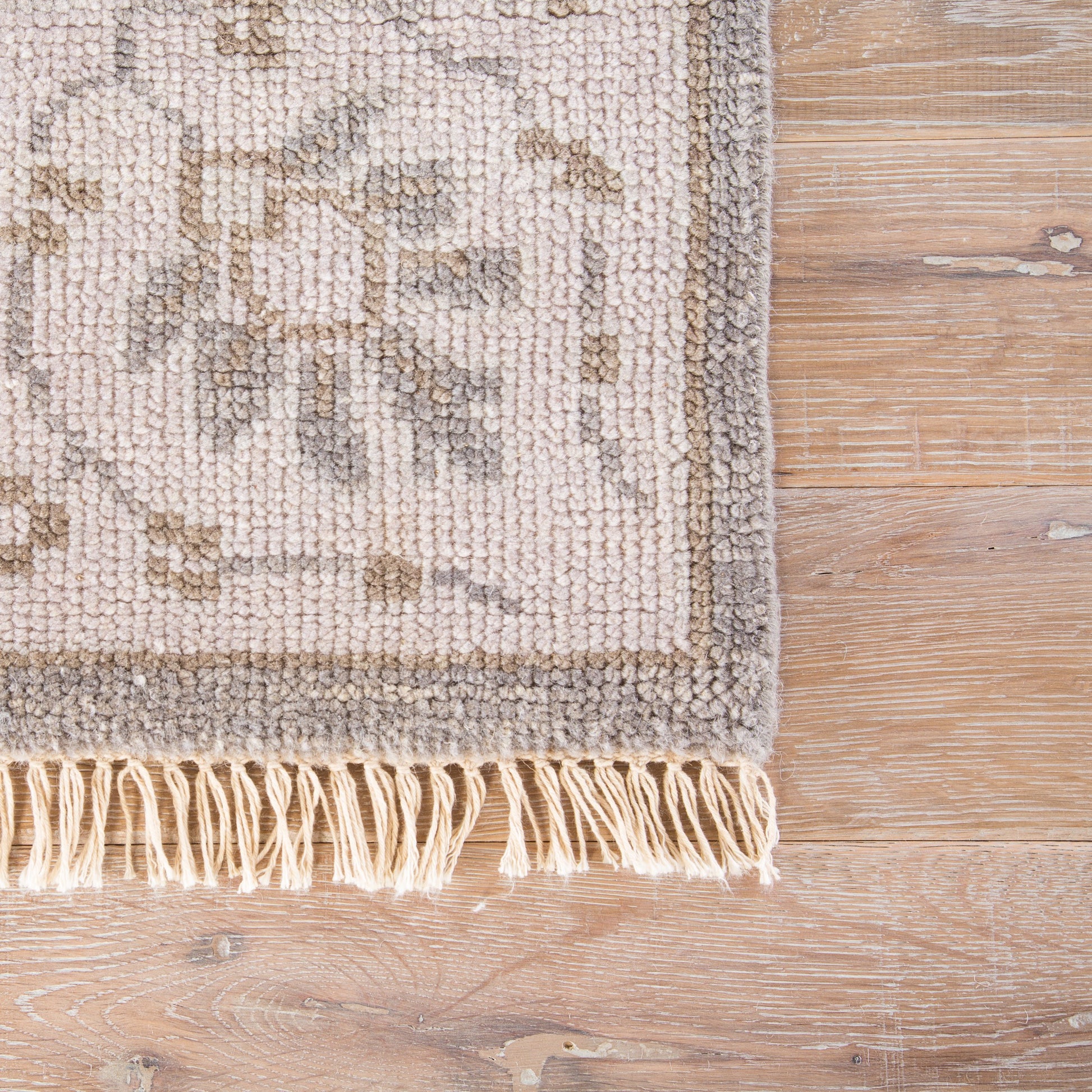 Liberty LIB02 Rug by Jaipur Living in gray, beige. Made from 100% wool in a traditional style.