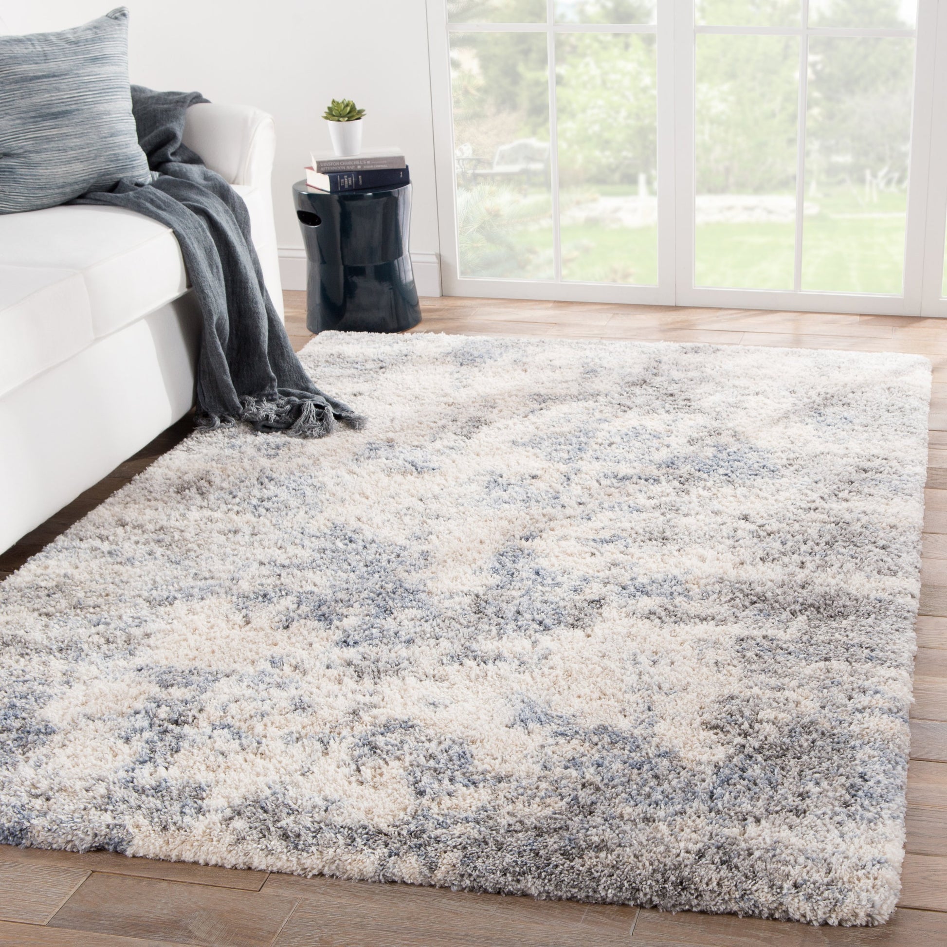 Lyra LYR03 Rug by Jaipur Living in light gray, blue. Made from 100% polypropylene in a unique style.