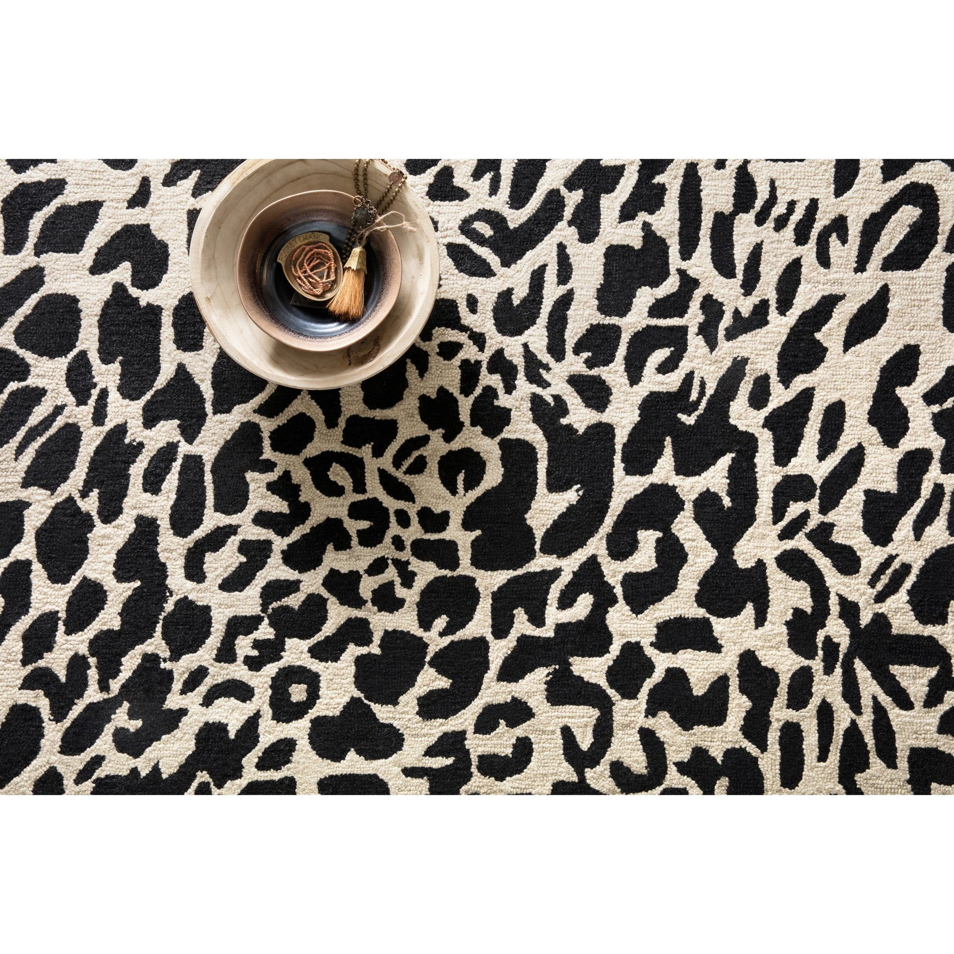Masai MAS-02 Rug by Loloi. Made from 100% wool in a modern style.