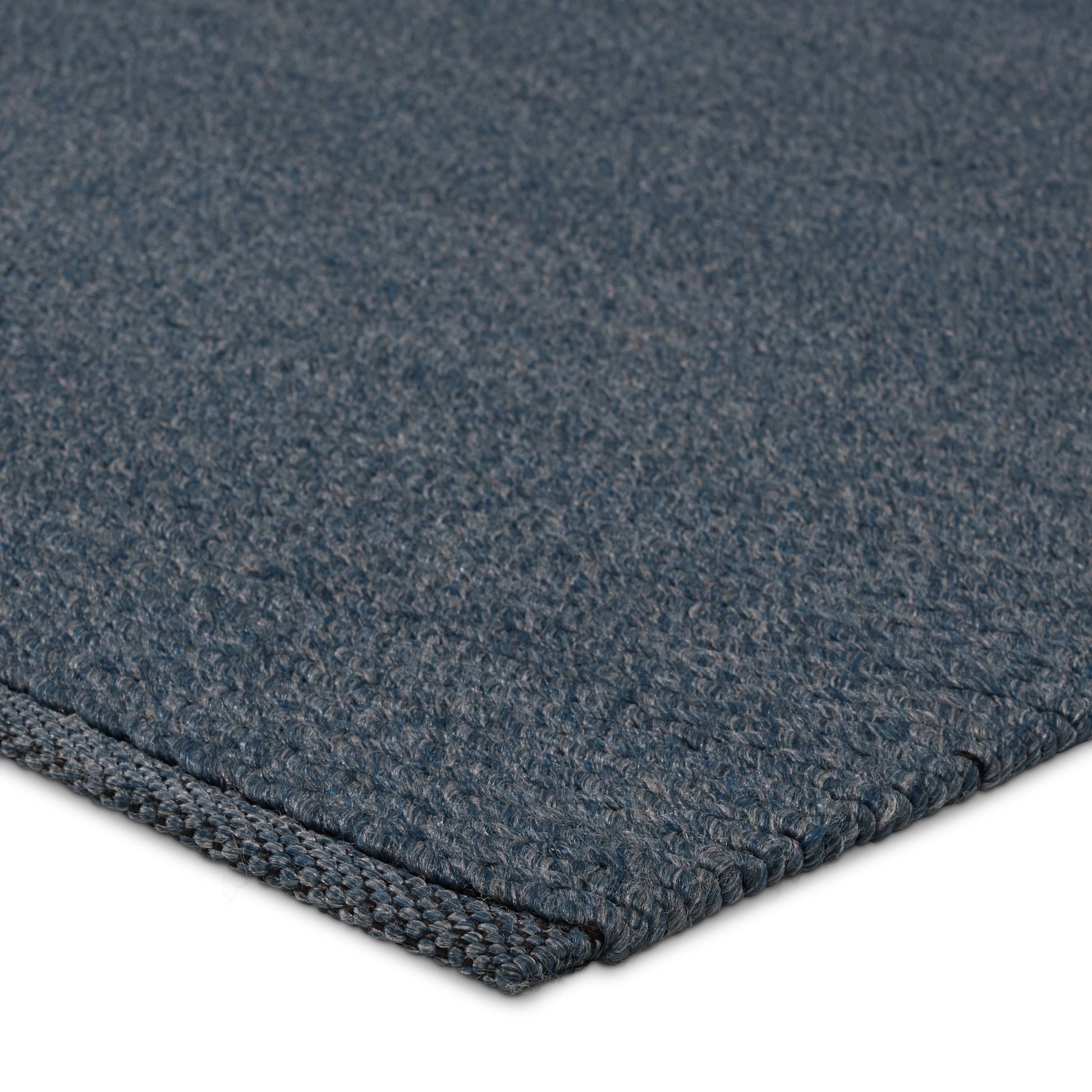 Maverick MAV07 Rug by Jaipur Living in blue. Made from 70% polypropylene 30% polyester in a unique style.