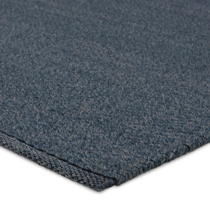 Maverick MAV07 Rug by Jaipur Living in blue. Made from 70% polypropylene 30% polyester in a unique style.
