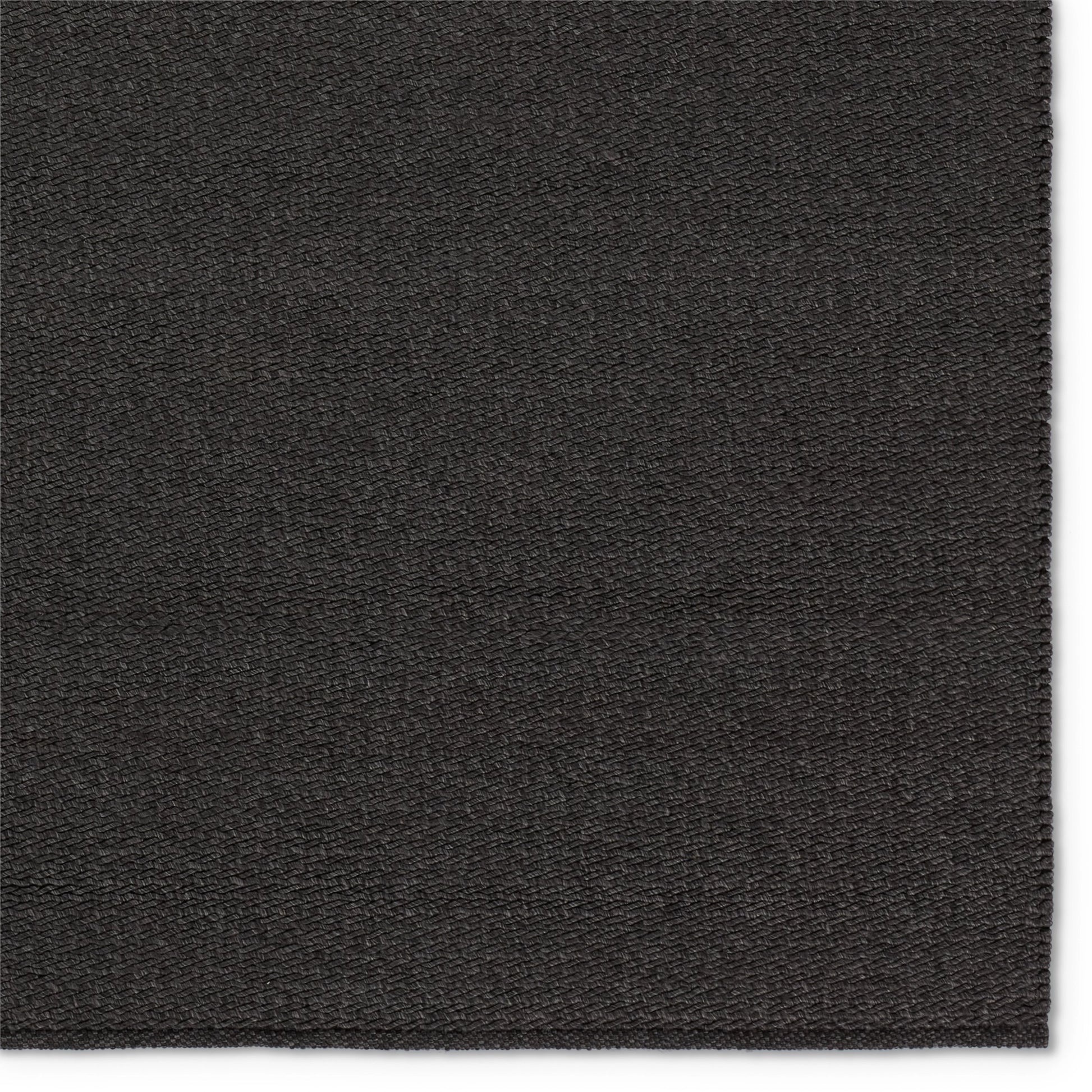 Maverick MAV08 Rug by Jaipur Living in charcoal. Made from 70% polypropylene 30% polyester in a unique style.