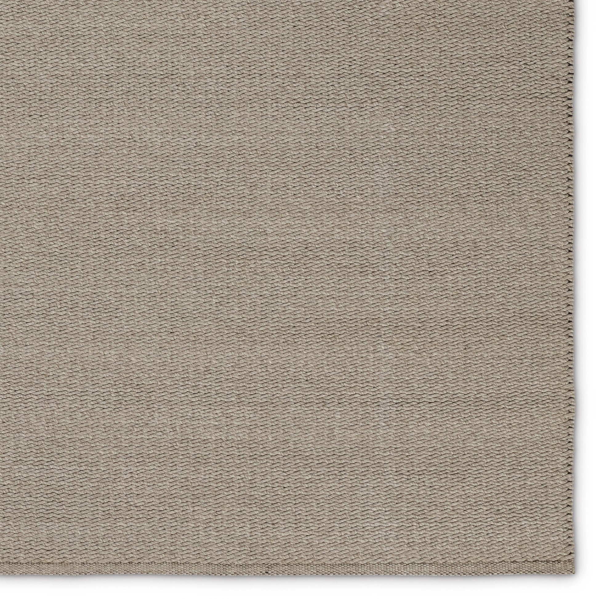 Maverick MAV10 Rug by Jaipur Living in light gray. Made from 70% polypropylene 30% polyester in a unique style.