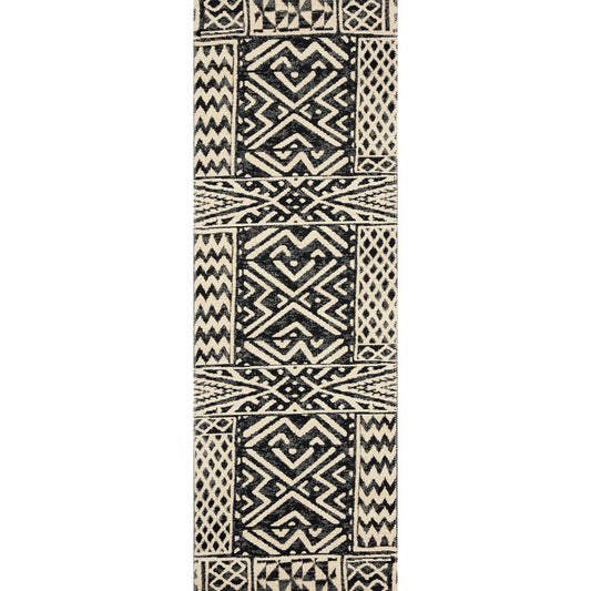 Mika MIK-13 Rug by Loloi in ivory, black. Made from polyester, polypropylene in a eclectic & global style.
