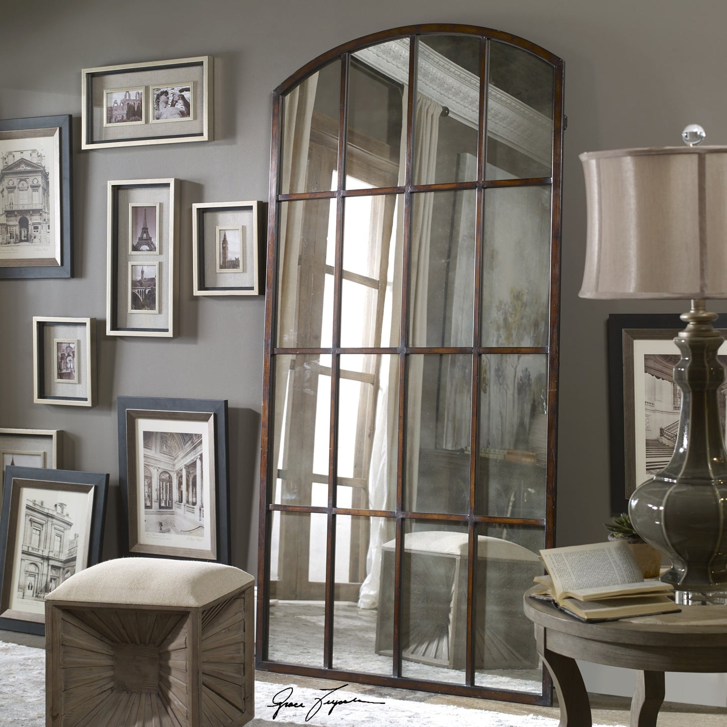 004 SR-897241 | Lifestyle | Amiel Antique Arch Mirror by Uttermost. Made from metal, glass, mdf in a cottage & farmhouse style.