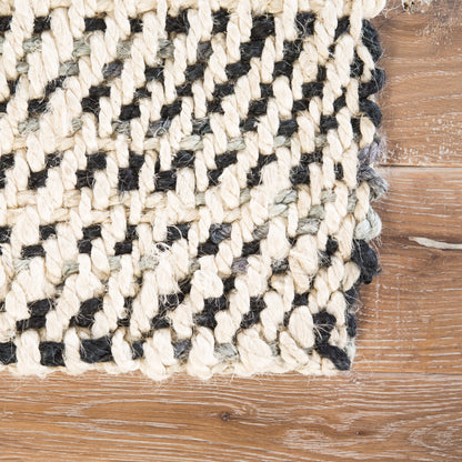 Naturals Tobago NAT26 Rug by Jaipur Living in white, black. Made from 100% jute in a unique style.