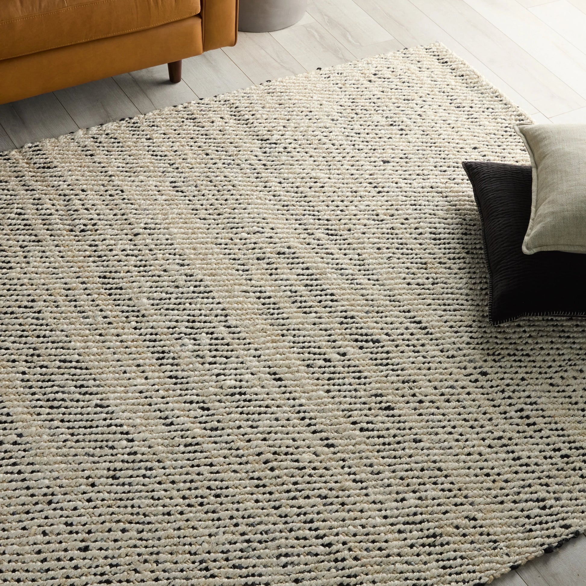 Naturals Tobago NAT26 Rug by Jaipur Living in white, black. Made from 100% jute in a unique style.
