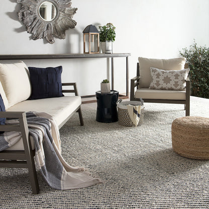 Naturals Tobago NAT26 Rug by Jaipur Living in white, black. Made from 100% jute in a unique style.