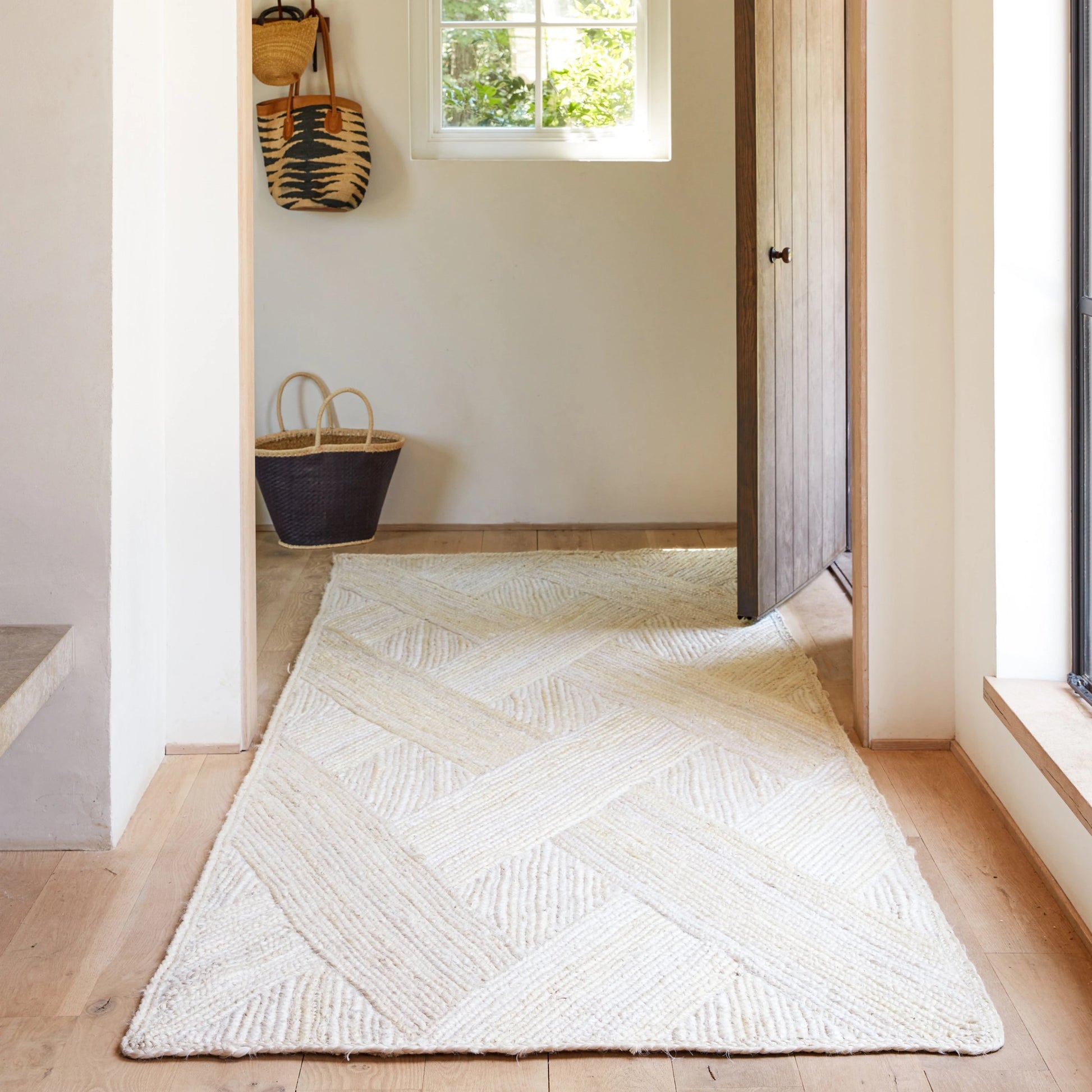 Naturals Tobago NAT36 Rug by Jaipur Living. Made from 100% jute in a unique style.