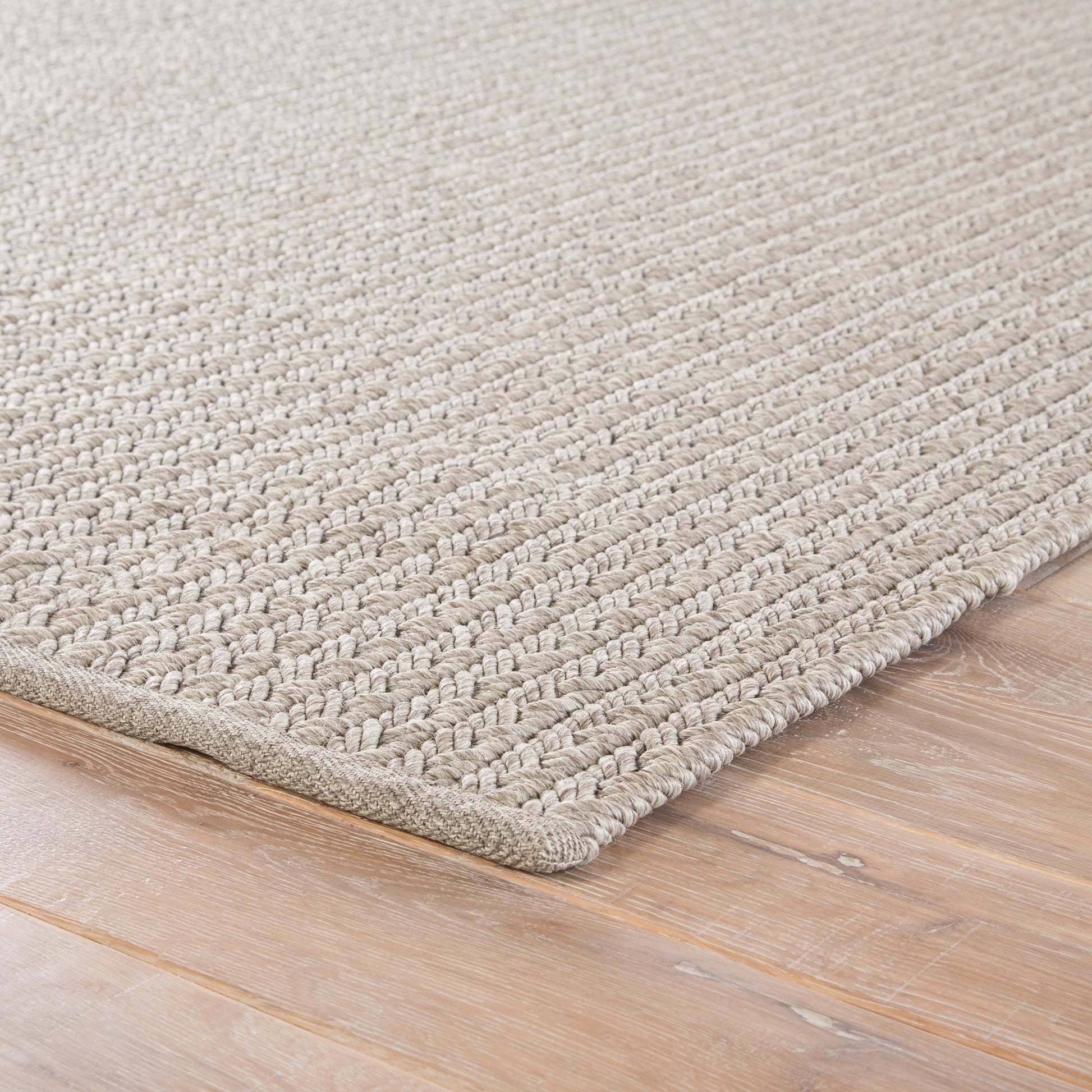 Iver Rug by Jaipur Living. Made from 50% polypropylene, 25% viscose, 25% polyester in a unique style.