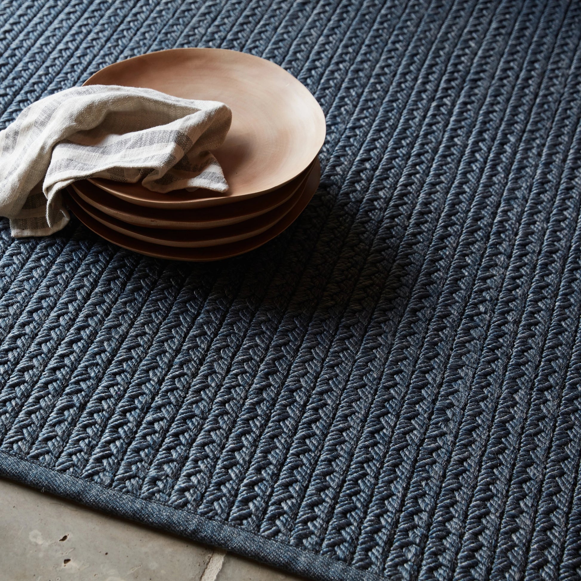 Iver Rug by Jaipur Living. Made from 50% polypropylene, 25% viscose, 25% polyester in a unique style.