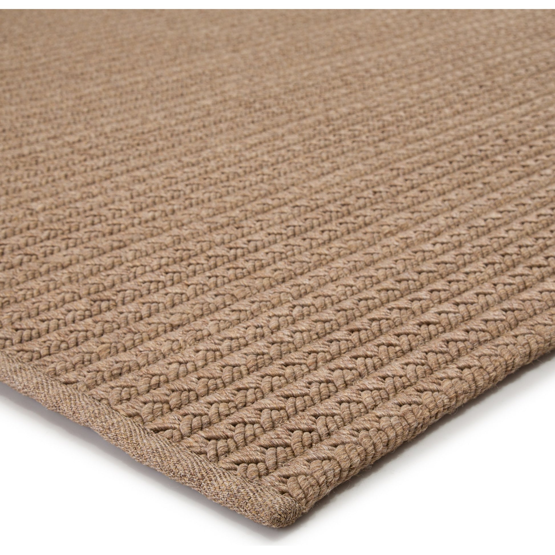 Iver Rug by Jaipur Living. Made from 50% polypropylene, 25% viscose, 25% polyester in a unique style.