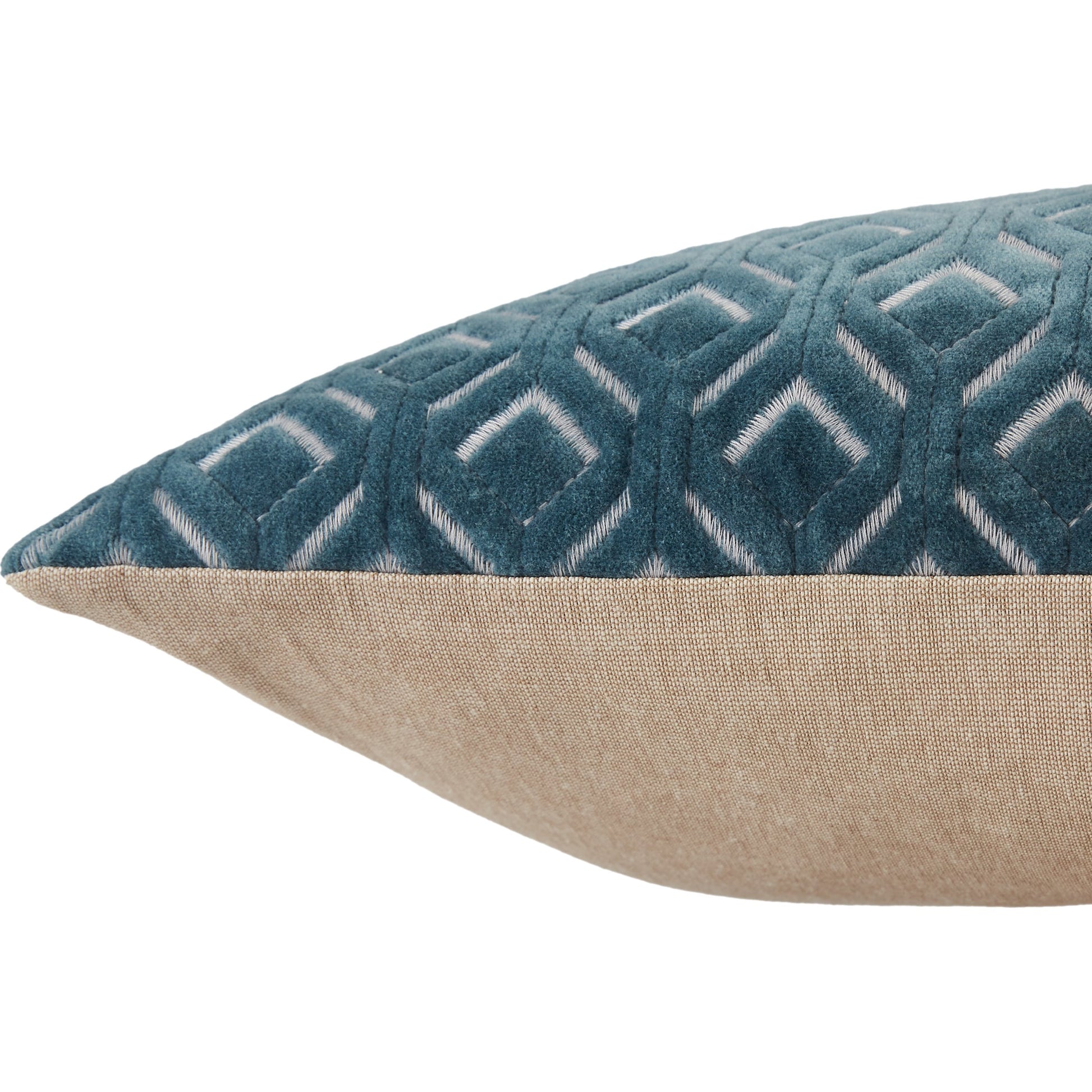 Nouveau NOU10 Pillow by Jaipur Living. Made from 100% cotton in a transitional style.