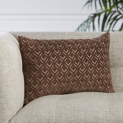 Nouveau NOU10 Pillow by Jaipur Living. Made from 100% cotton in a transitional style.