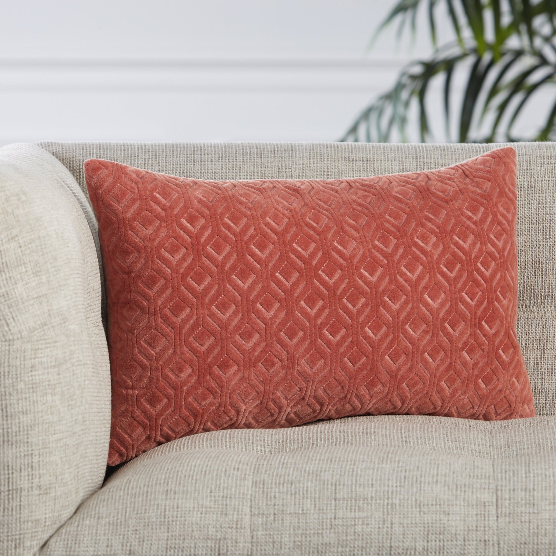 Nouveau NOU10 Pillow by Jaipur Living. Made from 100% cotton in a transitional style.