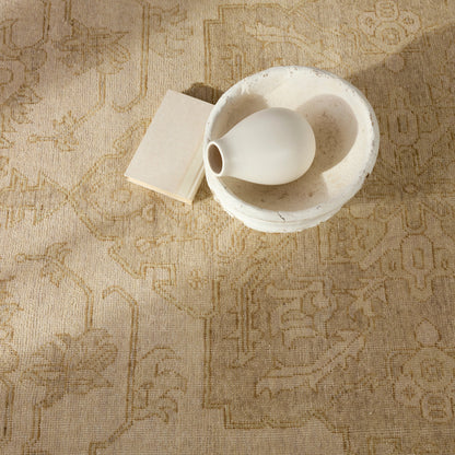 Onessa ONE07 Rug by Jaipur Living in tan, gold. Made from 100% wool in a unique style.