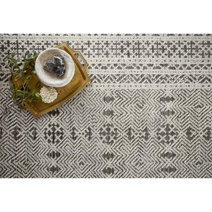 Origin Rug by Loloi. Made from wool, viscose from bamboo in a transitional style.