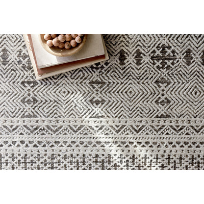 Origin Rug by Loloi. Made from wool, viscose from bamboo in a transitional style.