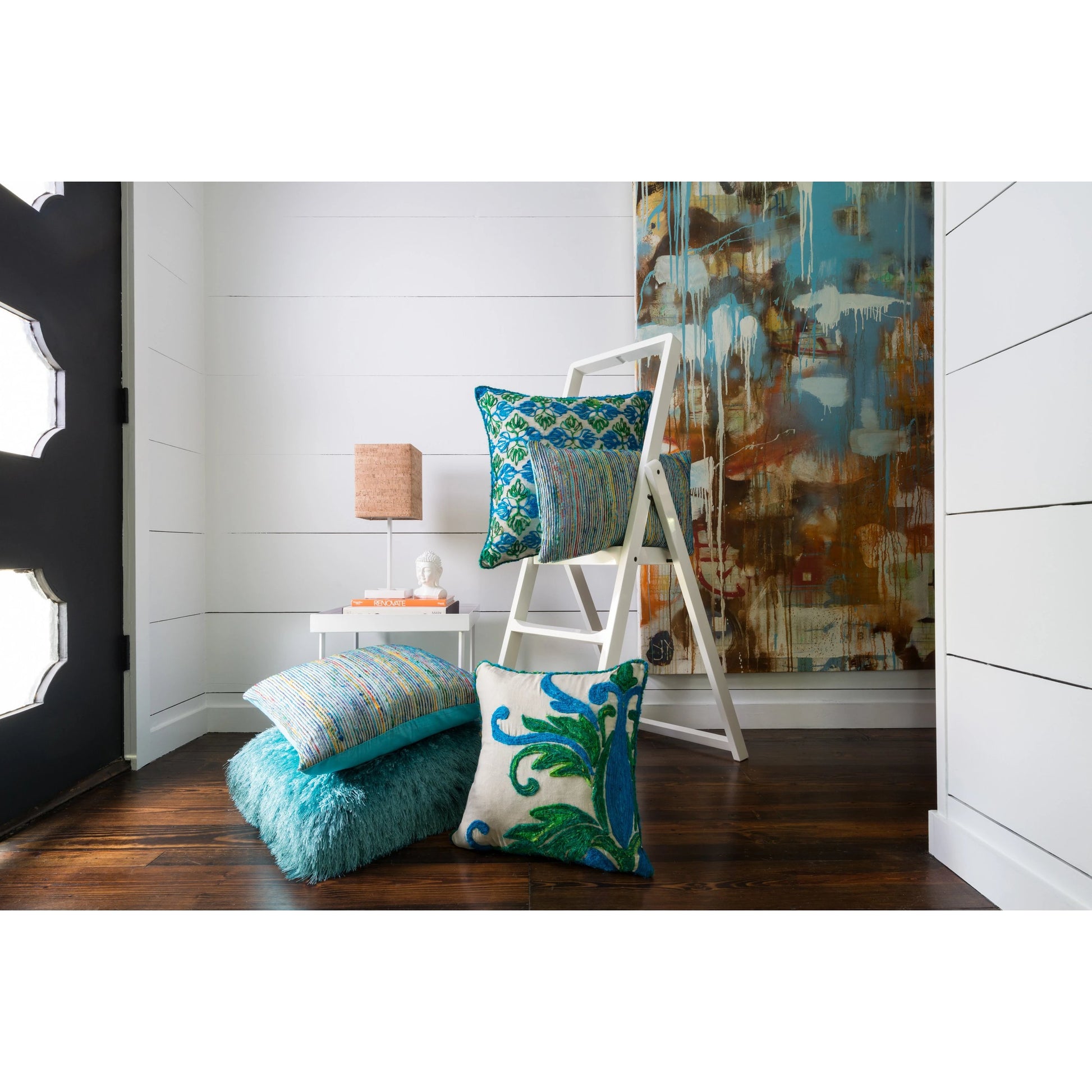 P0242 Pillow by Loloi. Made from 60% cotton, 40% silk in a traditional style.