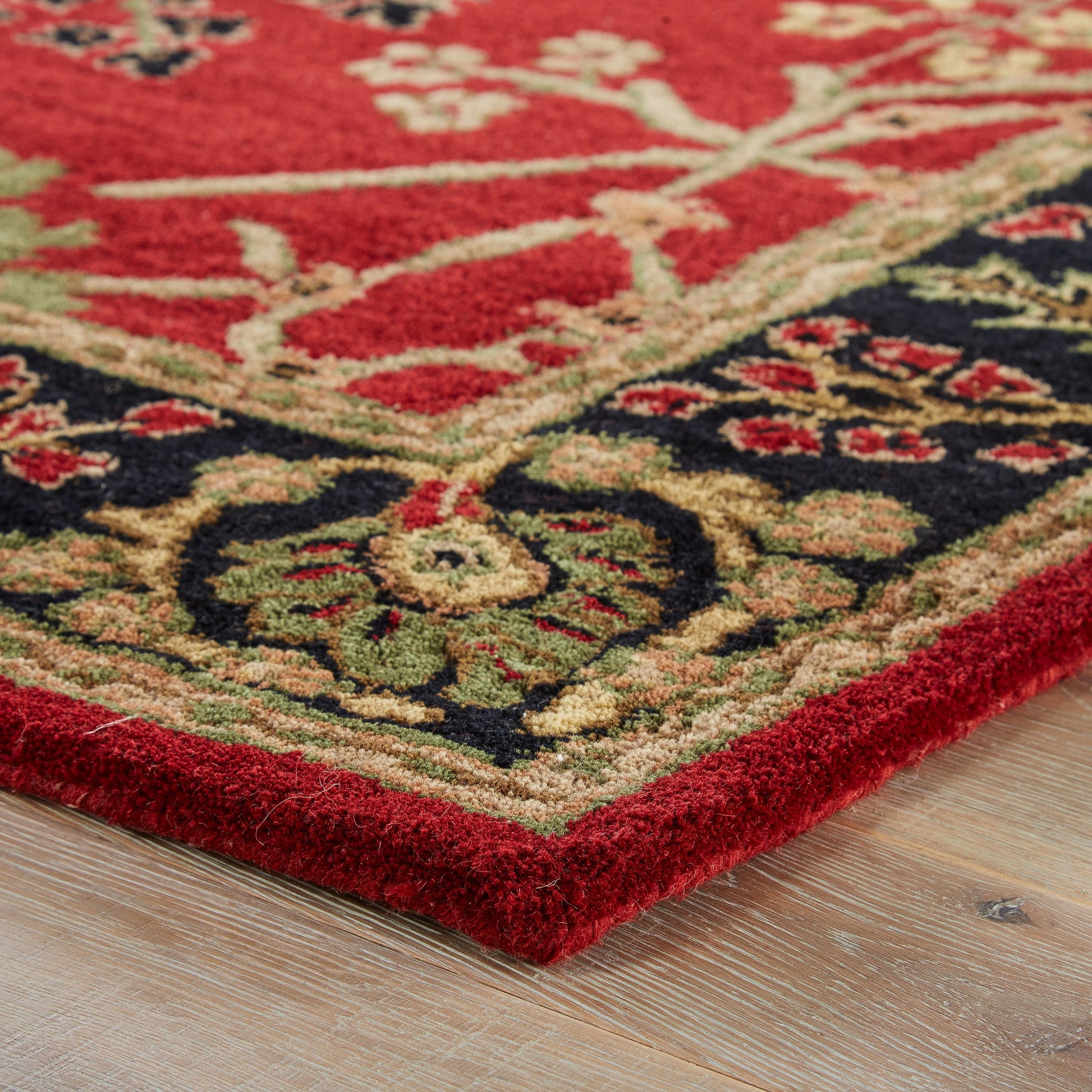 Poeme PM51 Rug by Jaipur Living. Made from 100% handspun wool in a traditional style.