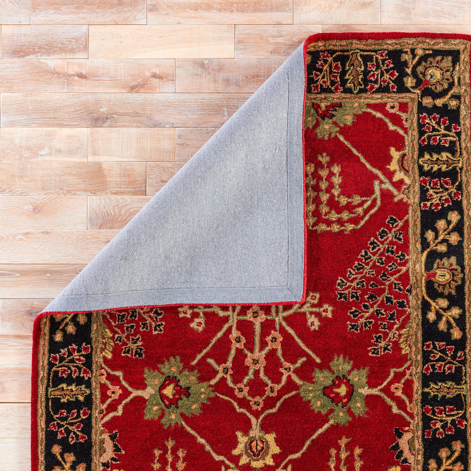 Poeme PM51 Rug by Jaipur Living. Made from 100% handspun wool in a traditional style.