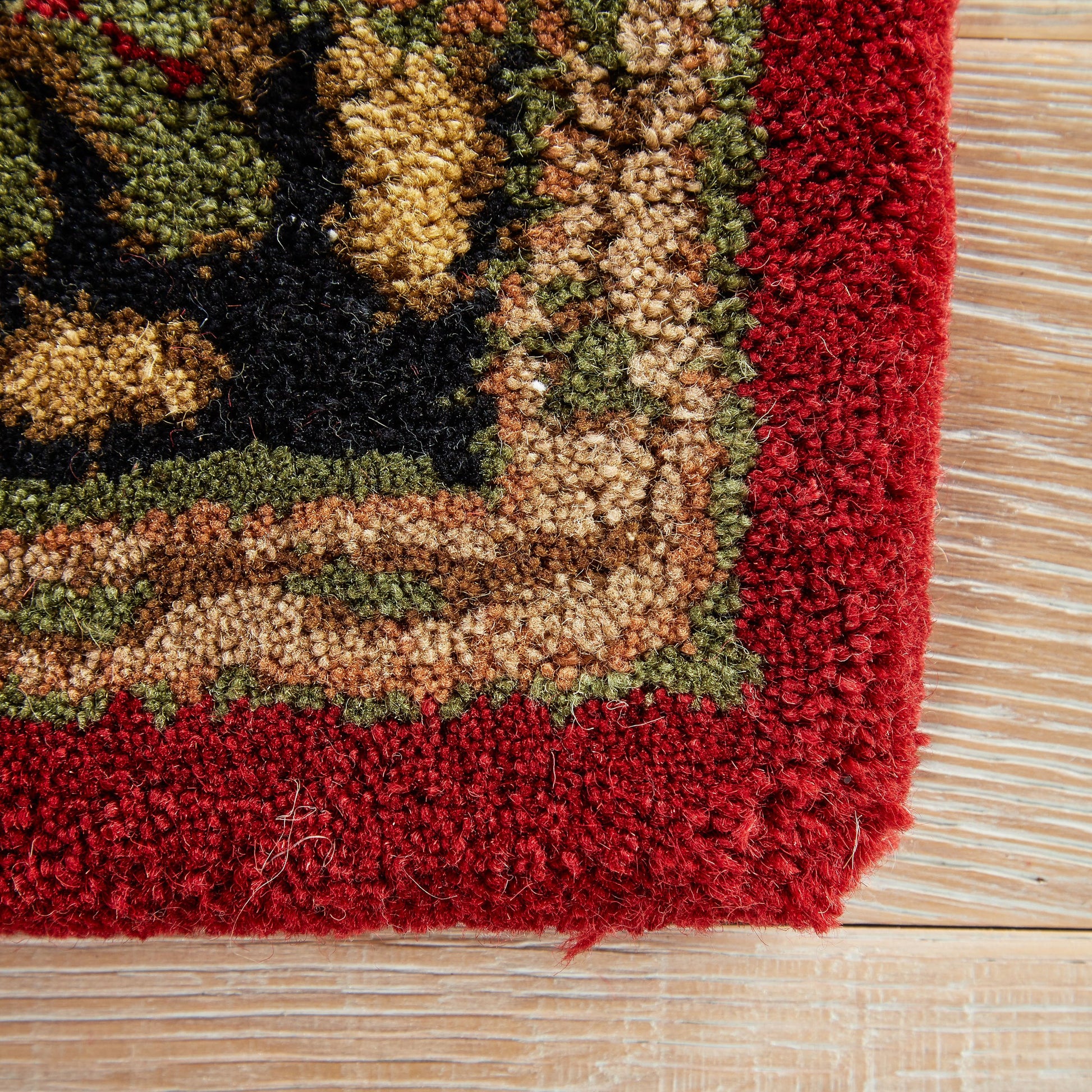 Poeme PM51 Rug by Jaipur Living. Made from 100% handspun wool in a traditional style.
