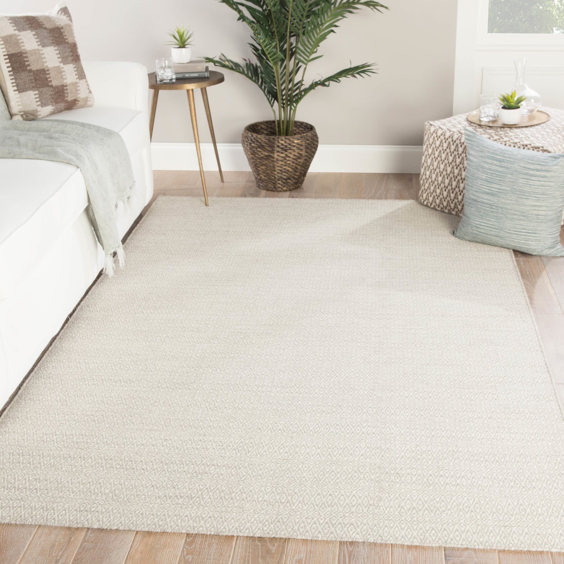 Poise POE03 Rug by Jaipur Living. Made from 100% wool in a unique style.