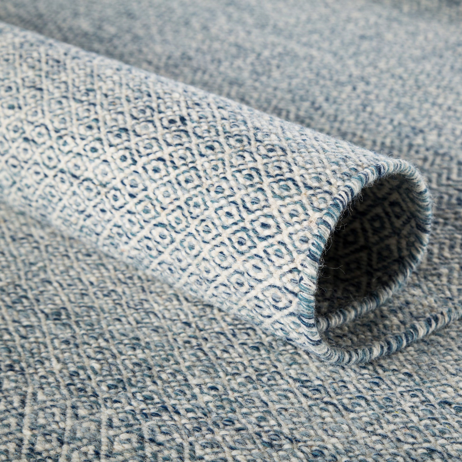 Poise POE05 Rug by Jaipur Living. Made from 100% wool in a unique style.