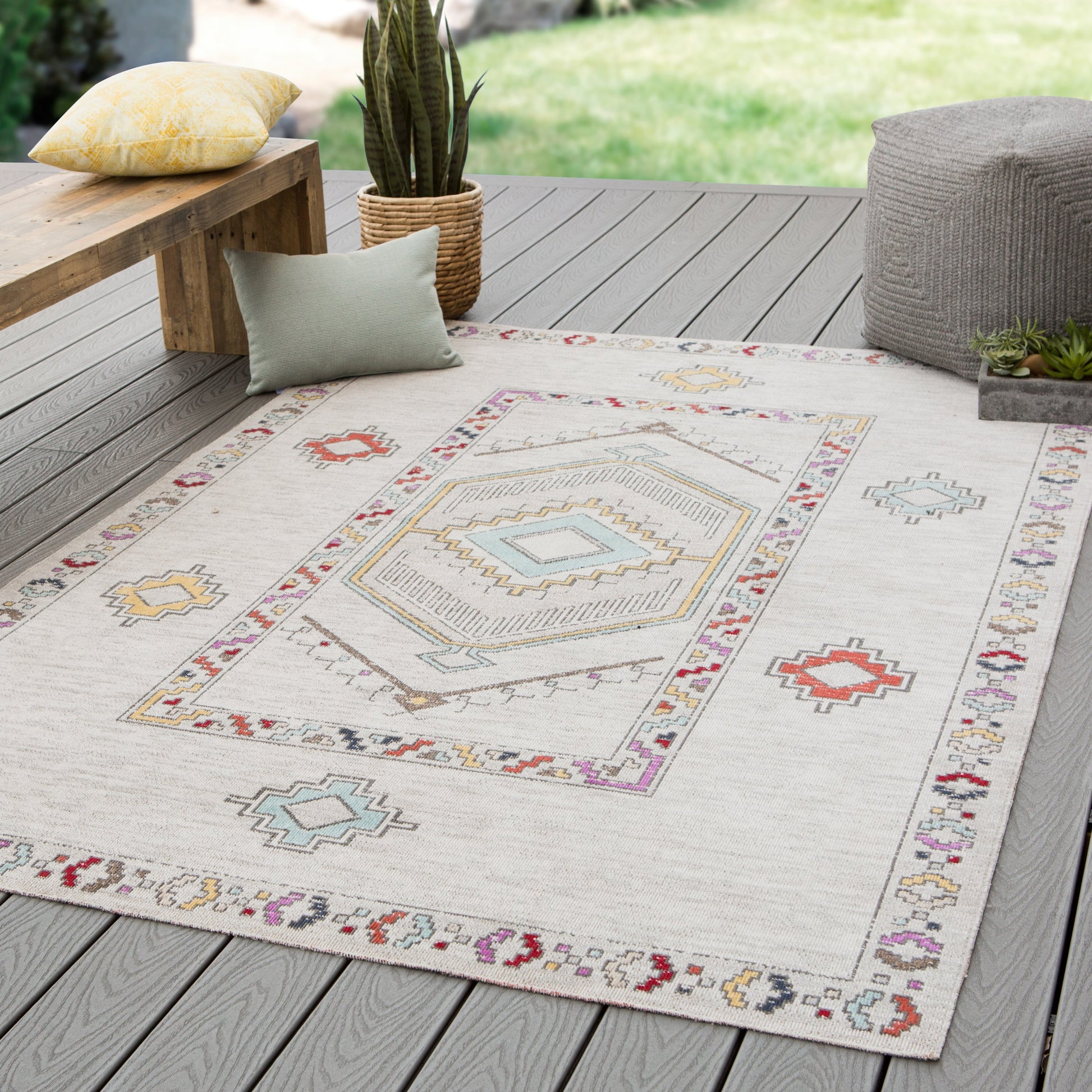 Polaris POL10 Indoor/Outdoor Rug by Jaipur Living in ivory, multicolor. Made from 100% polypropylene in a unique style.