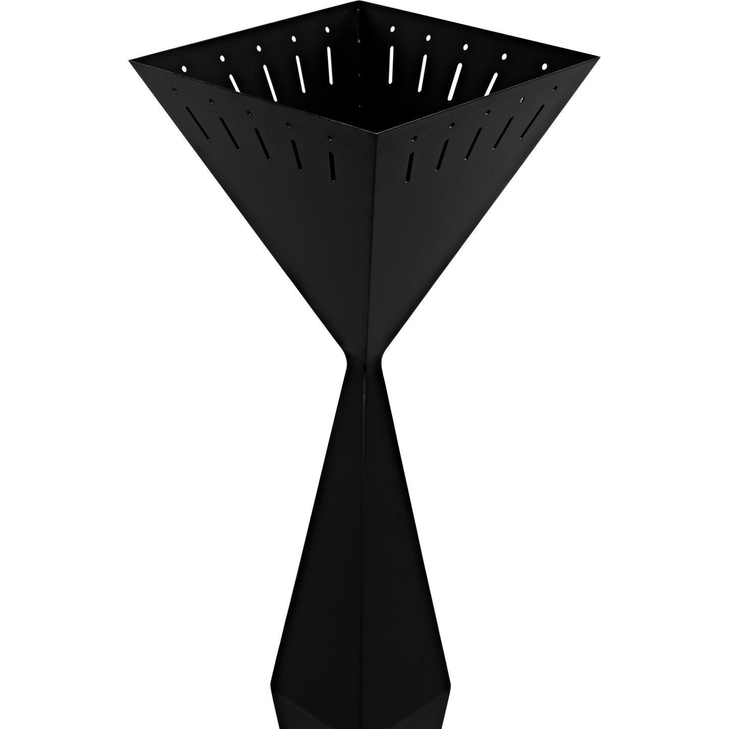 006 SI-1956820 | Closeup | Brixton Floor Lamp by Noir in matte black. Made from industrial steel in a modern style.