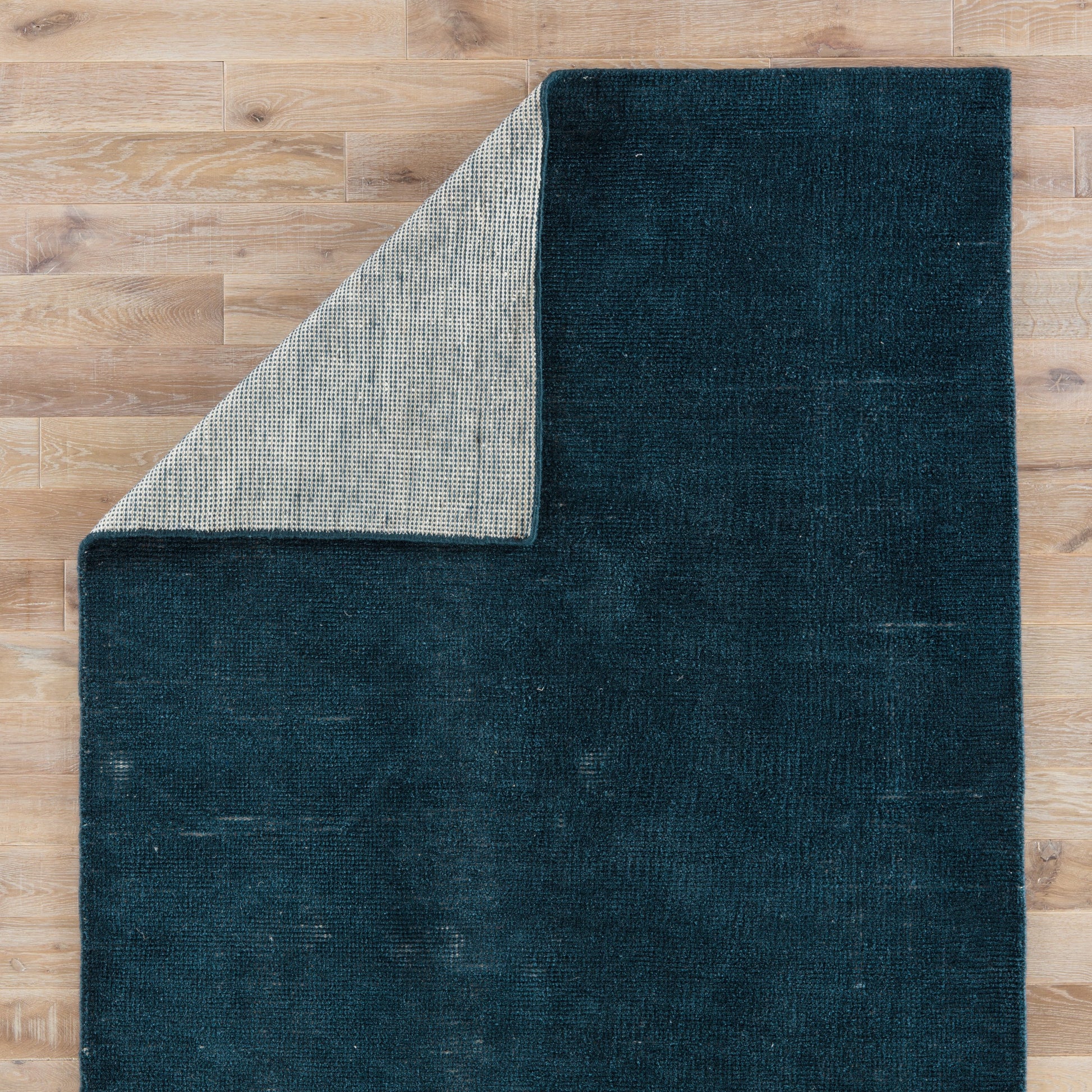 Rebecca RBC11 Indoor/Outdoor Rug by Jaipur Living. Made from 100% pet yarn in a unique style.