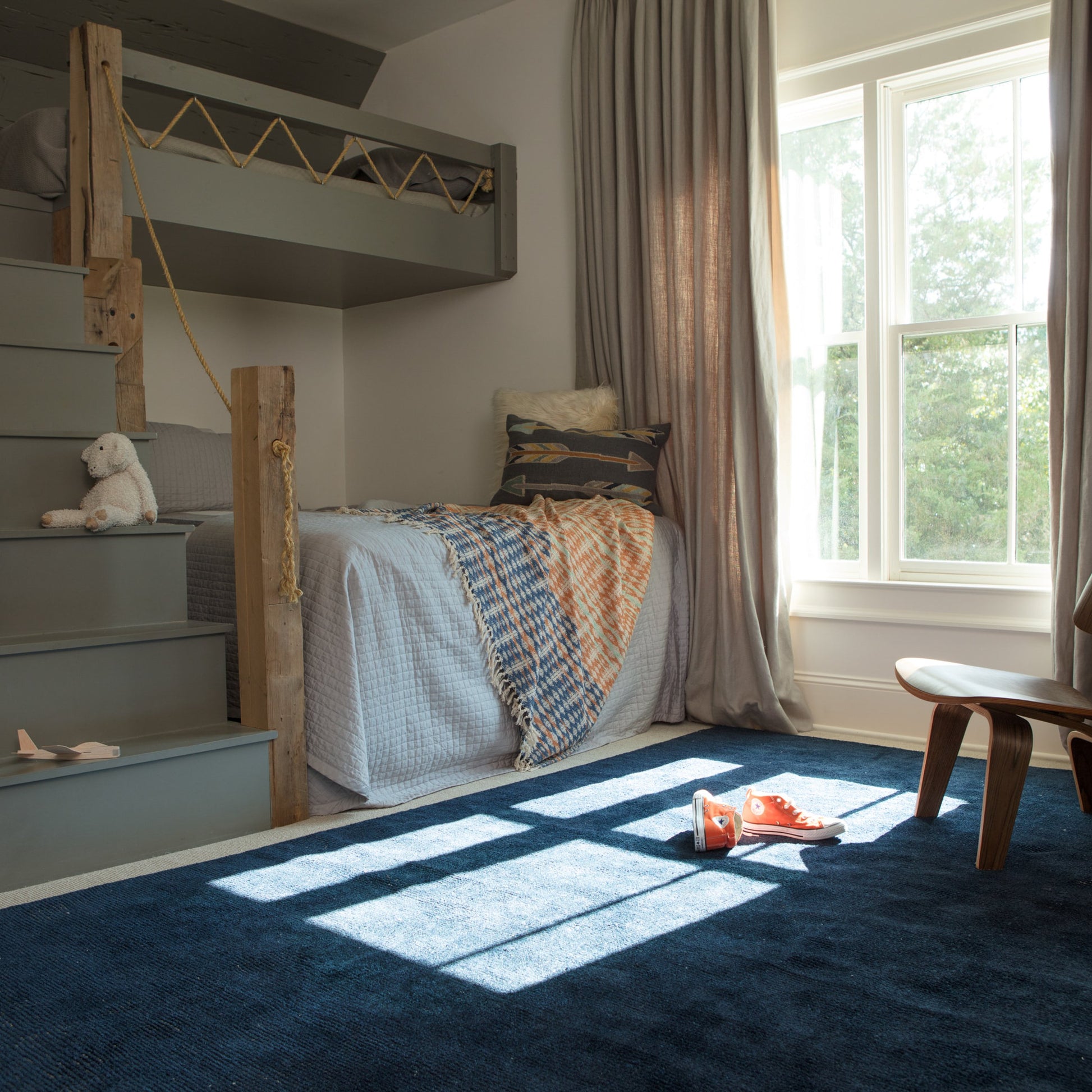 Rebecca RBC11 Indoor/Outdoor Rug by Jaipur Living. Made from 100% pet yarn in a unique style.