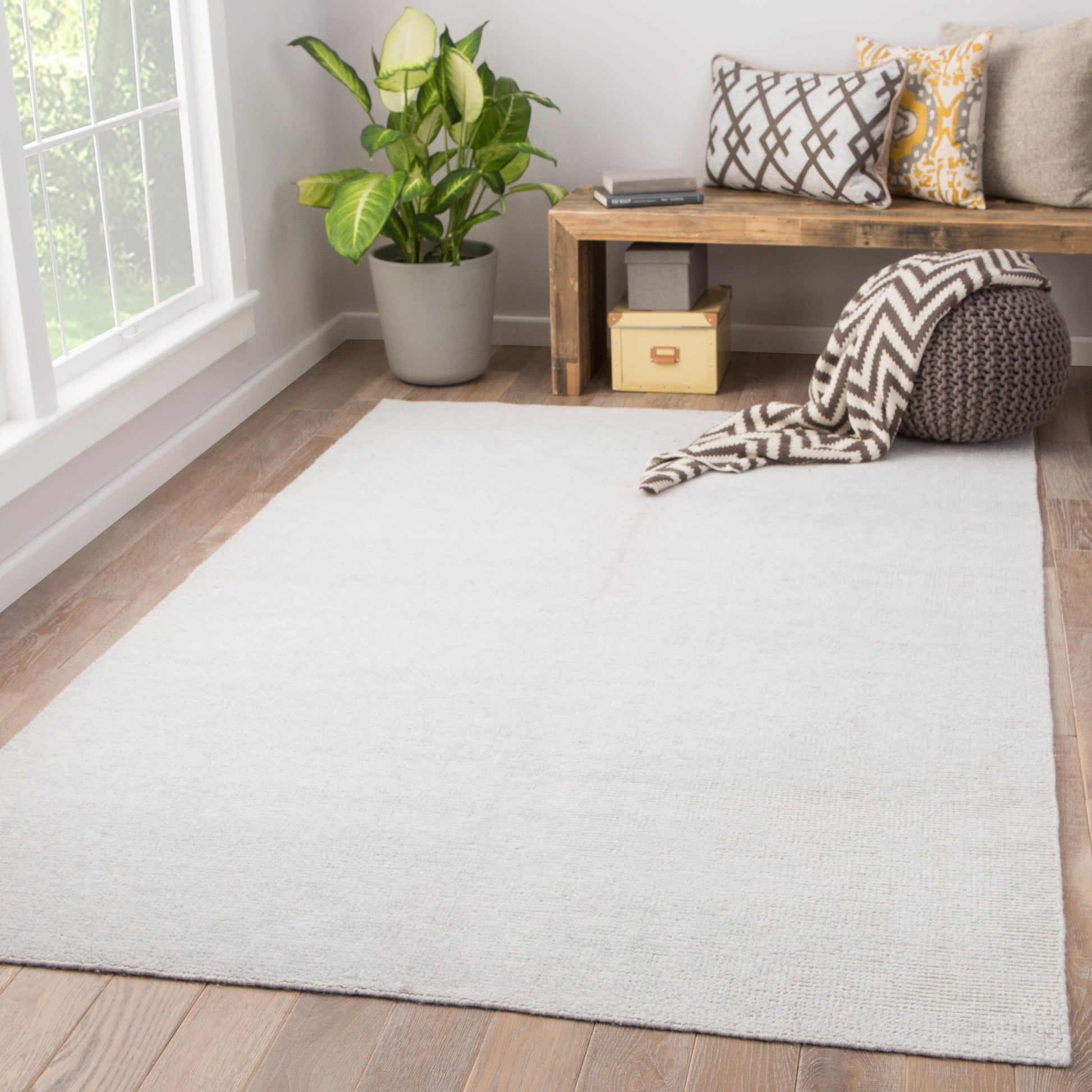 Rebecca RBC11 Indoor/Outdoor Rug by Jaipur Living. Made from 100% pet yarn in a unique style.