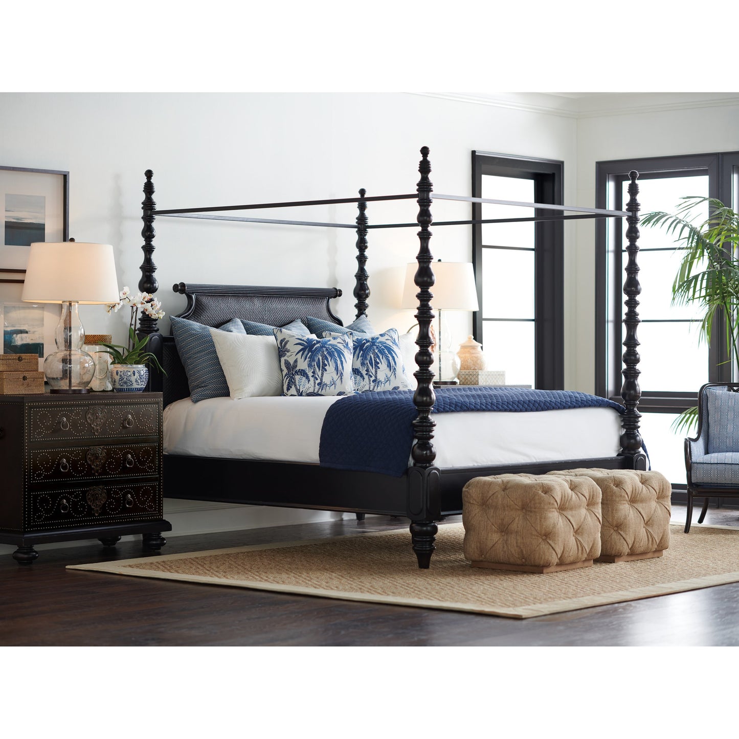 002 SR-836460,SR-836461,SR-836462 | Lifestyle | Sovereign Poster Bed by Tommy Bahama Home in tamarind. Made from unique in a traditional style.