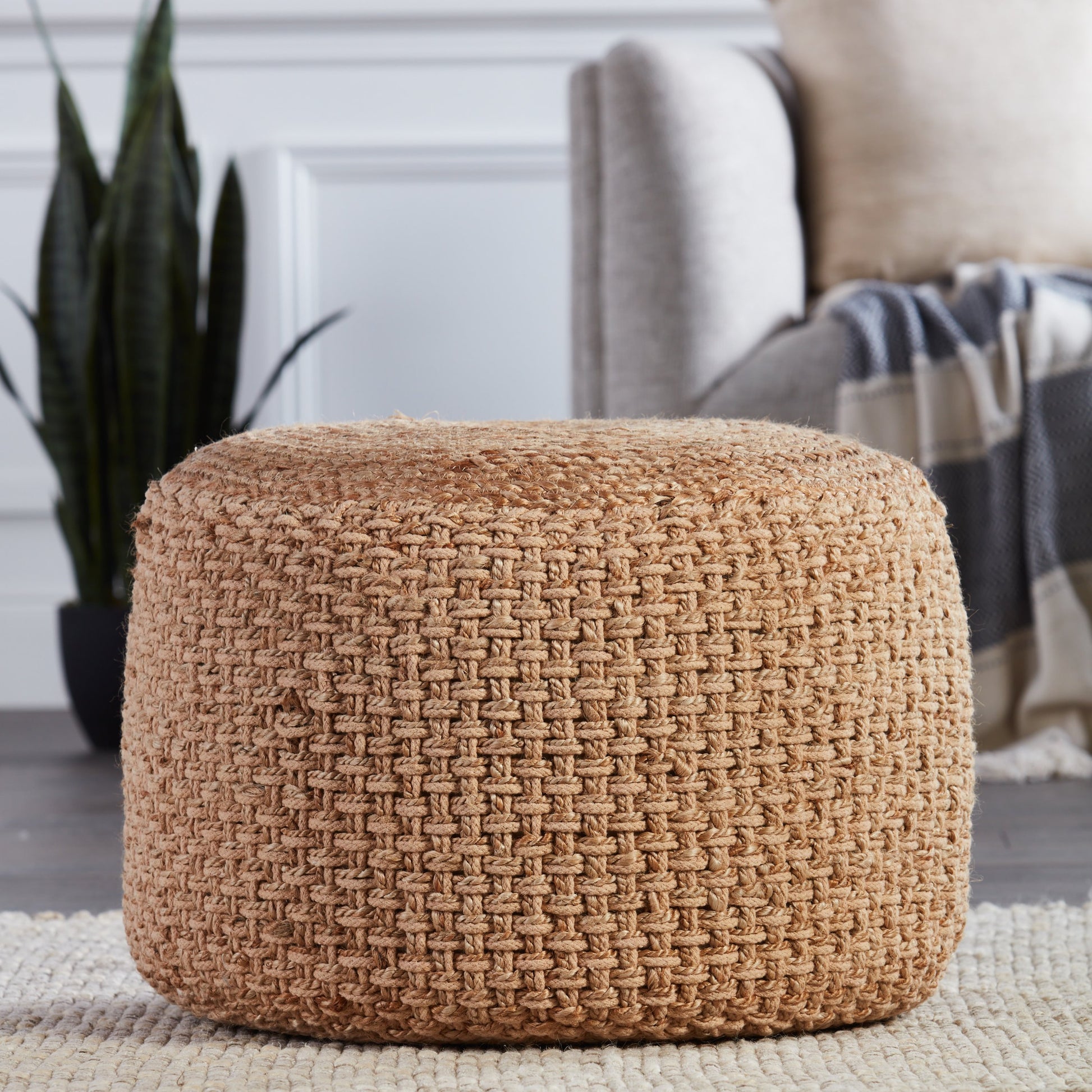 Saba Kealani by Jaipur Living. Made from 70% jute 30% cotton in a coastal style.
