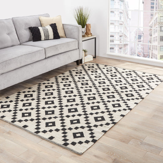 Scandinavia Nordic SCN01 Rug by Jaipur Living in turtledove, jet black. Made from 100% wool in a modern style.