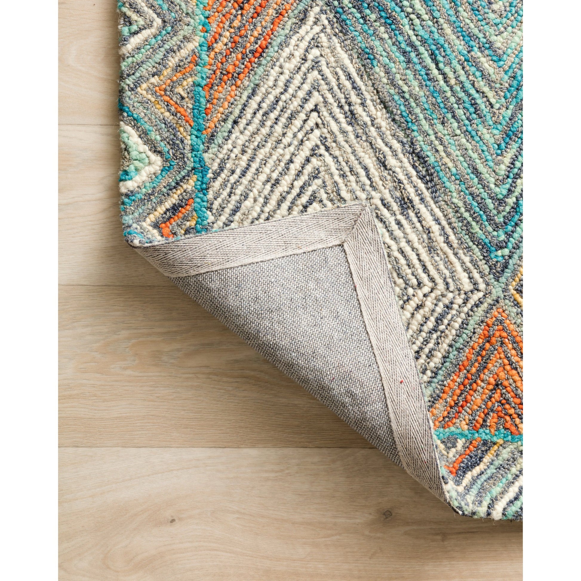 SPE-02 by Loloi II. Made from 100% wool in a modern style.