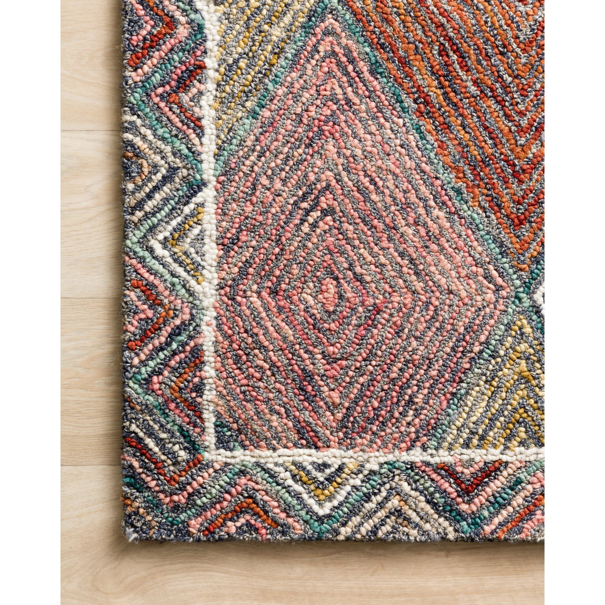 SPE-02 by Loloi II. Made from 100% wool in a modern style.
