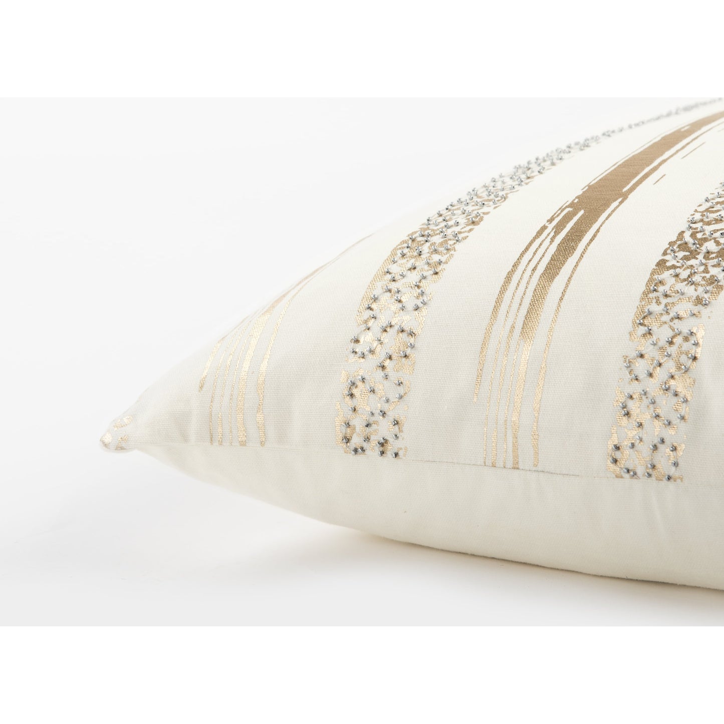 007 SR-870251,SR-885755 | Closeup | Cutler Pillow by HedgeApple Essentials. Made from cotton in a modern style.