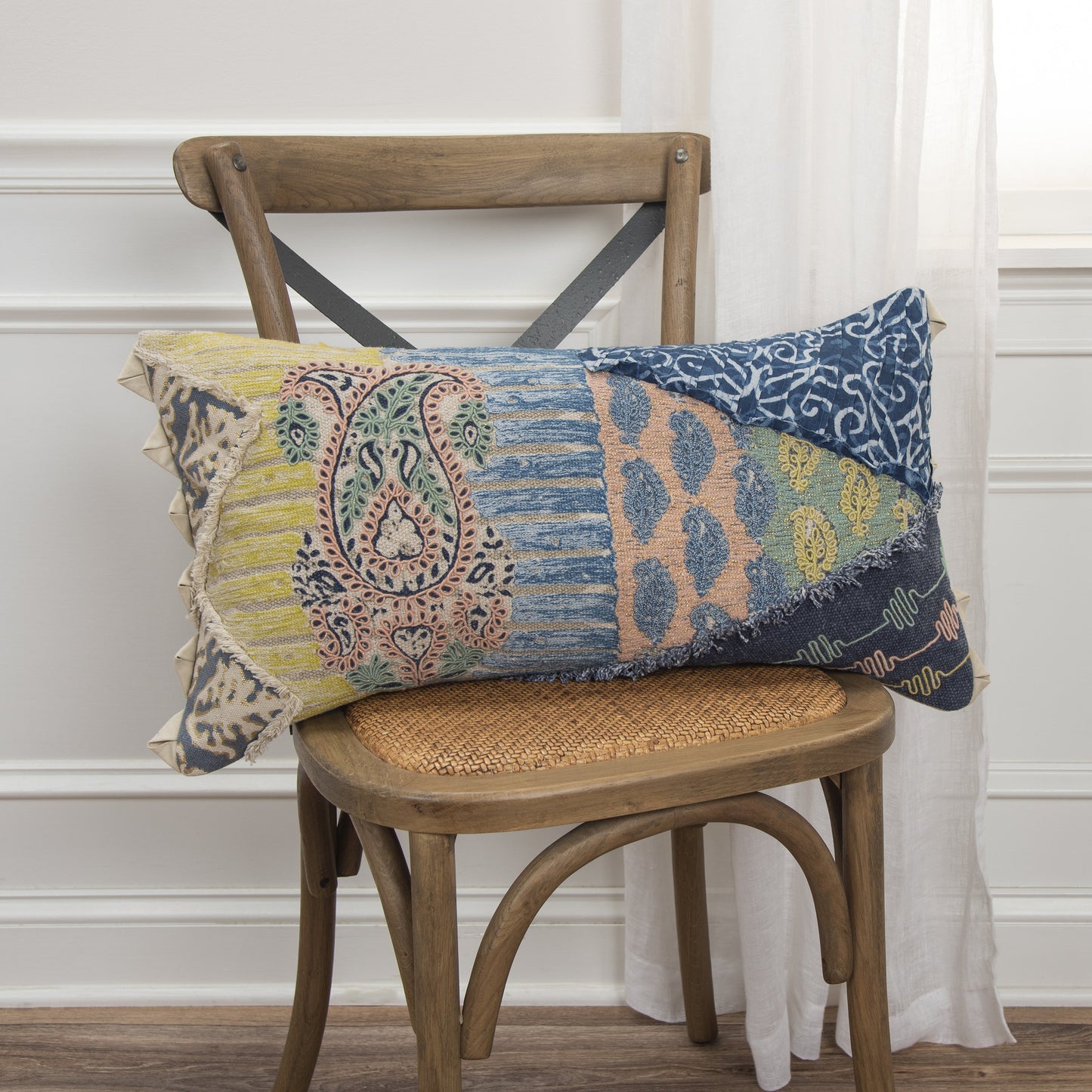 004 SR-870514,SR-885944 | Lifestyle | Clarke Pillow by HedgeApple Essentials in multi. Made from cotton in a eclectic & global style.