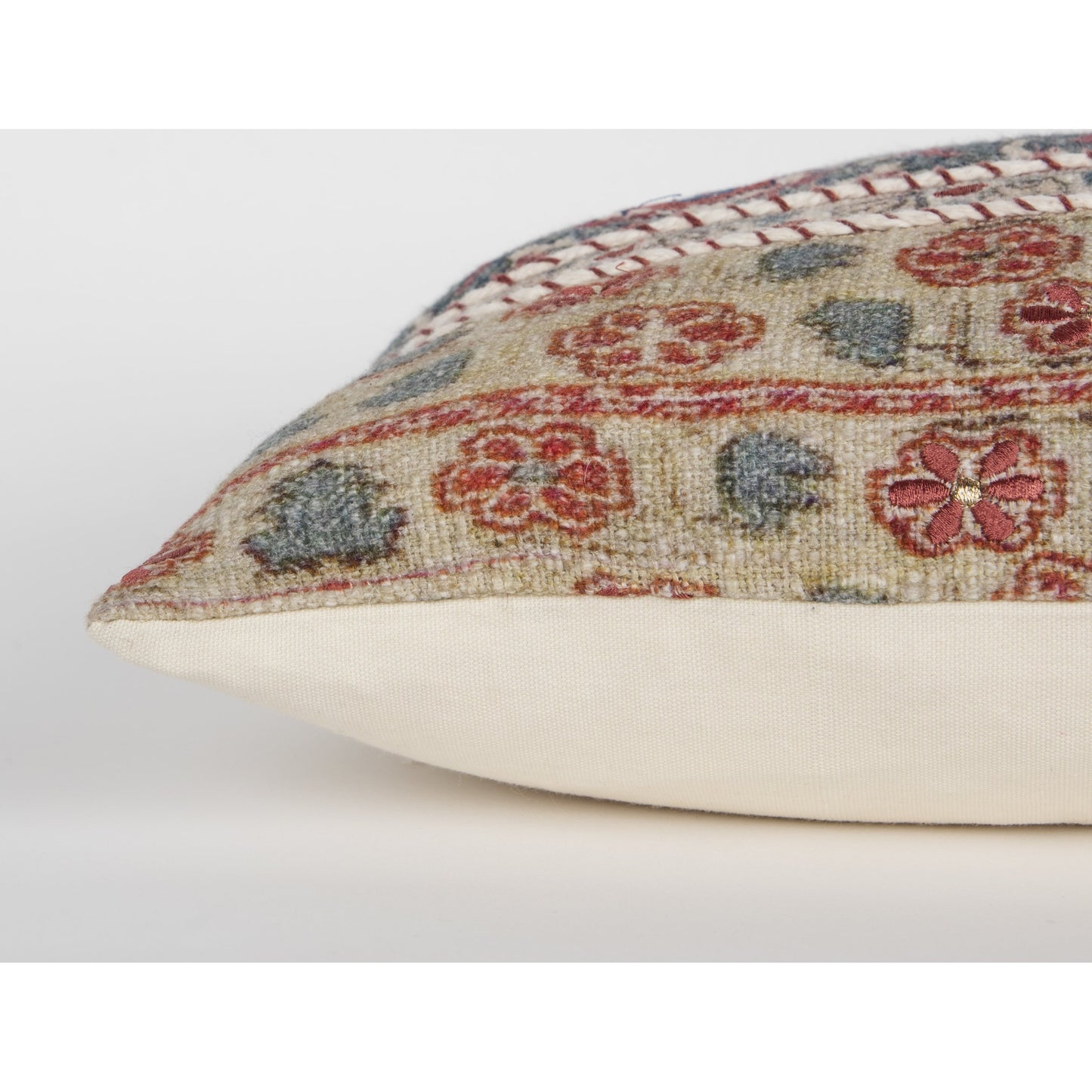 002 SR-870700,SR-886111 | Closeup | Trego Pillow by HedgeApple Essentials in multi. Made from unique in a transitional style.