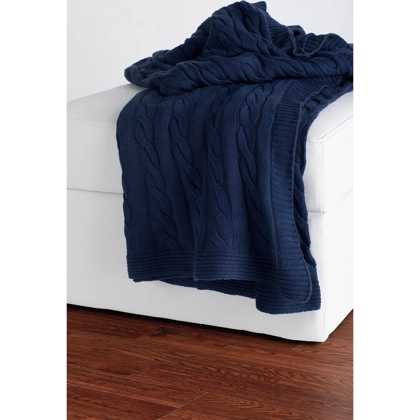 005 SR-870765 | Additional Silo | Oakland Throw by HedgeApple Essentials. Made from cotton in a modern style.