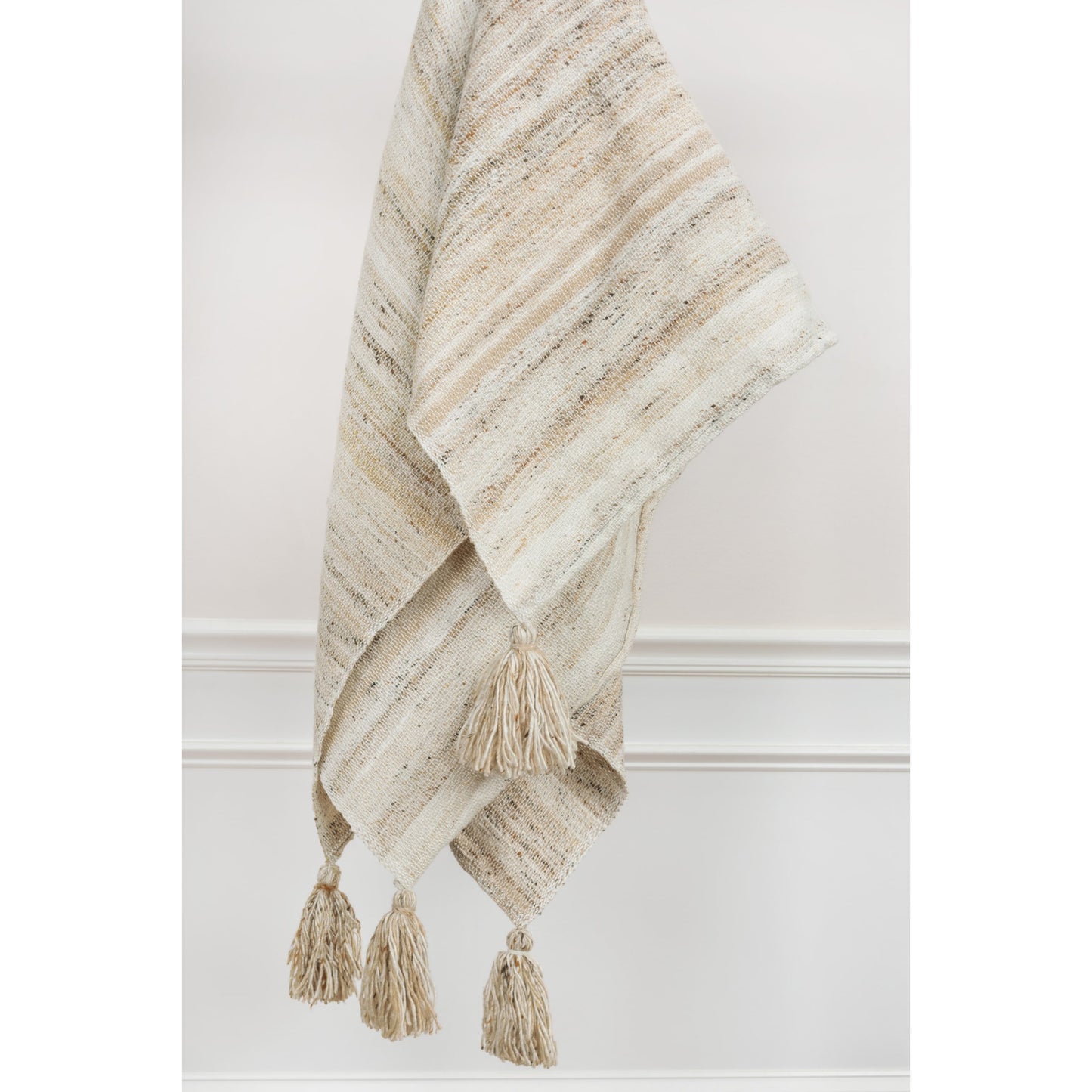009 SR-870812 | Additional Silo | Muhlenberg Indoor/Outdoor Throw by HedgeApple Essentials. Made from polyester in a transitional style.