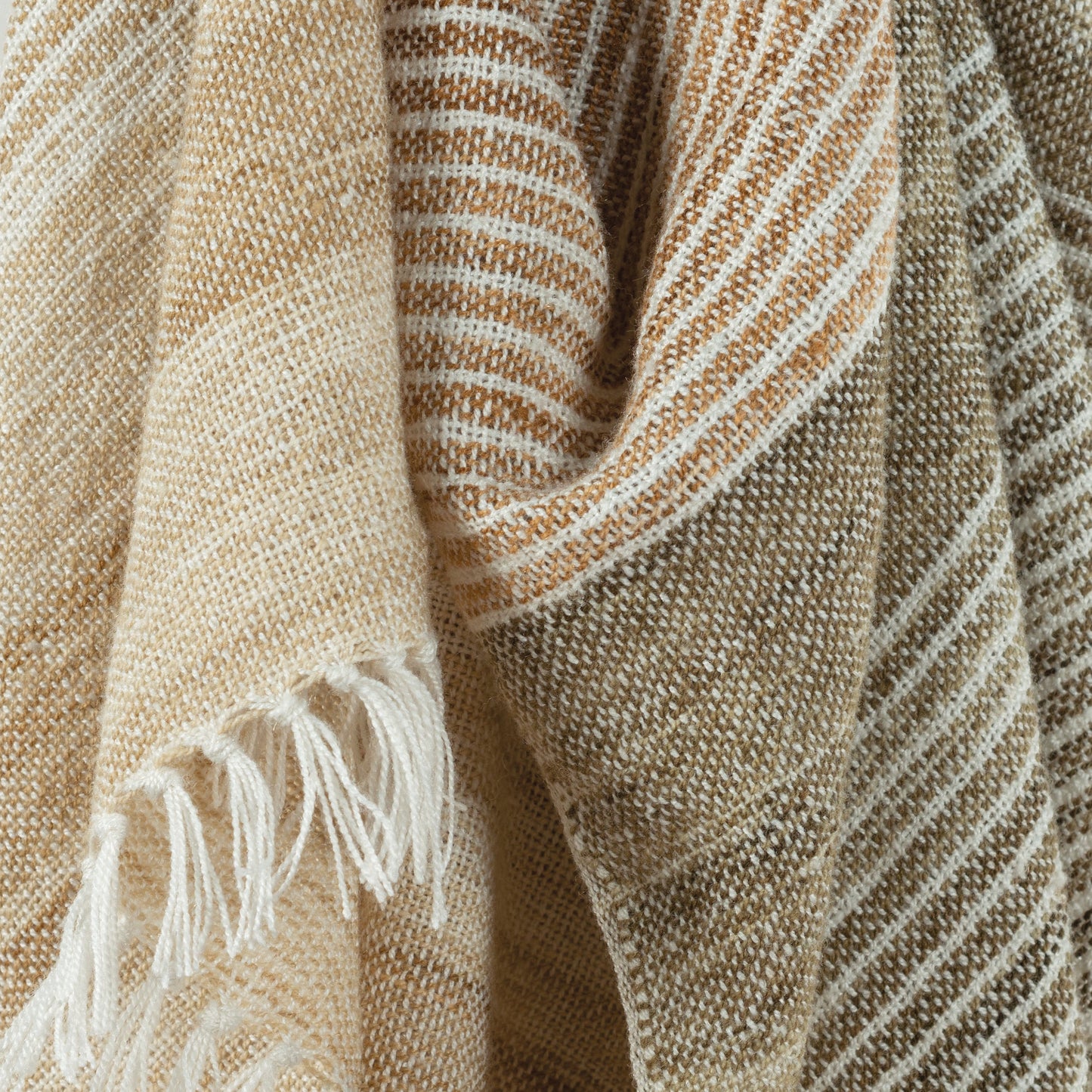 063 SR-870821 | Closeup | Muhlenberg Indoor/Outdoor Throw by HedgeApple Essentials in multi, browns. Made from polyester in a transitional style.