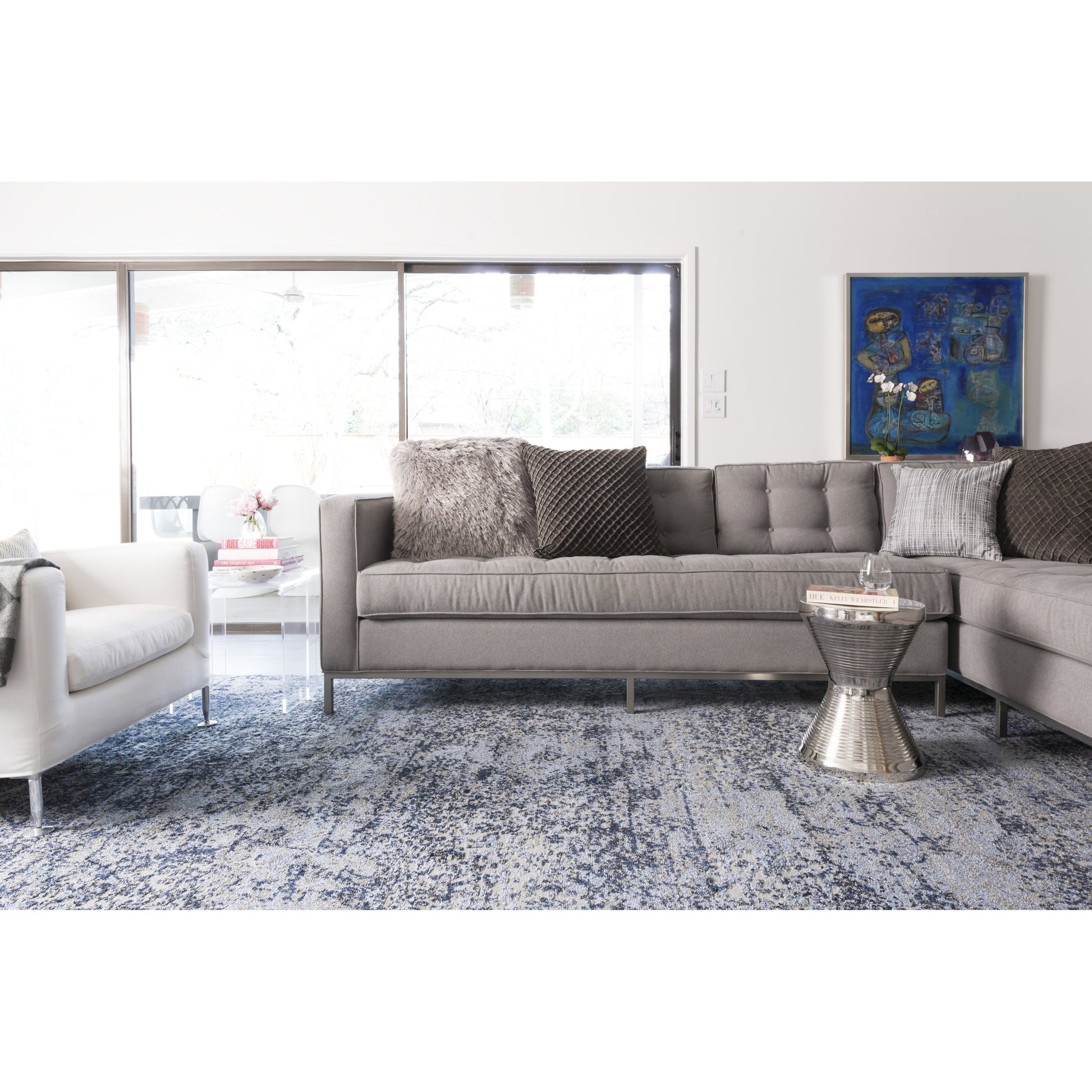 Viera VR-06 Rug by Loloi in light blue, gray. Made from unique in a transitional style.