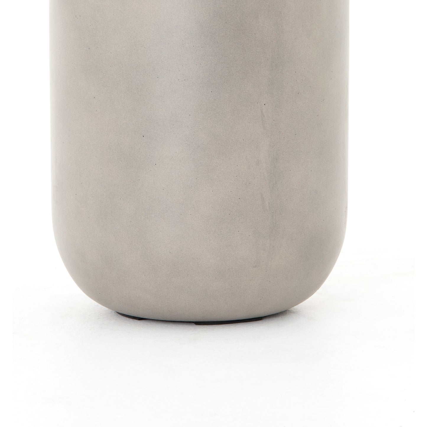 004 SR-809904 | Additional Silo | Ivan Round Planter by Four Hands in grey concrete. Made from concrete in a cottage & farmhouse style.