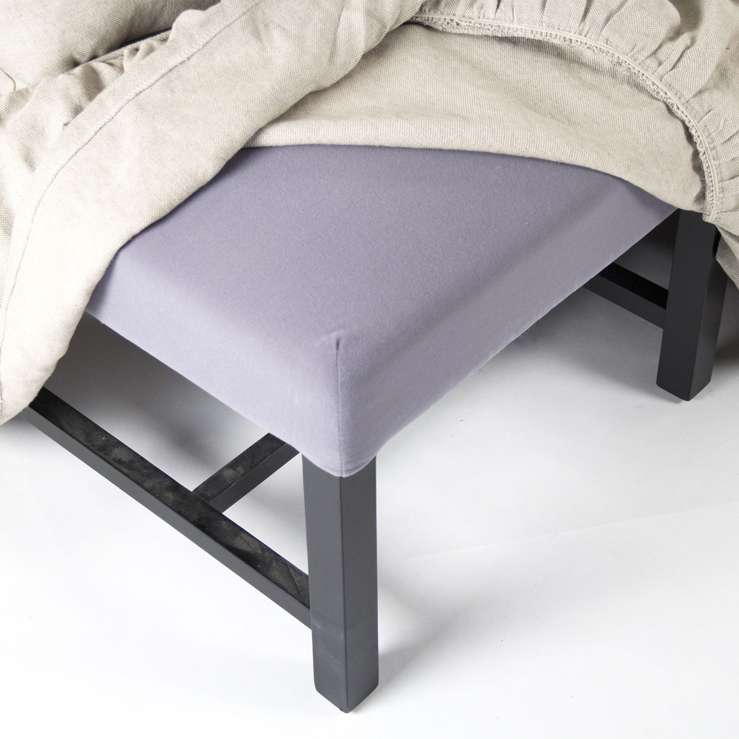 003 S-337431 | Closeup | Jasper Bench by Zentique in natural linen and birch. Made from unique in a cottage & farmhouse style.