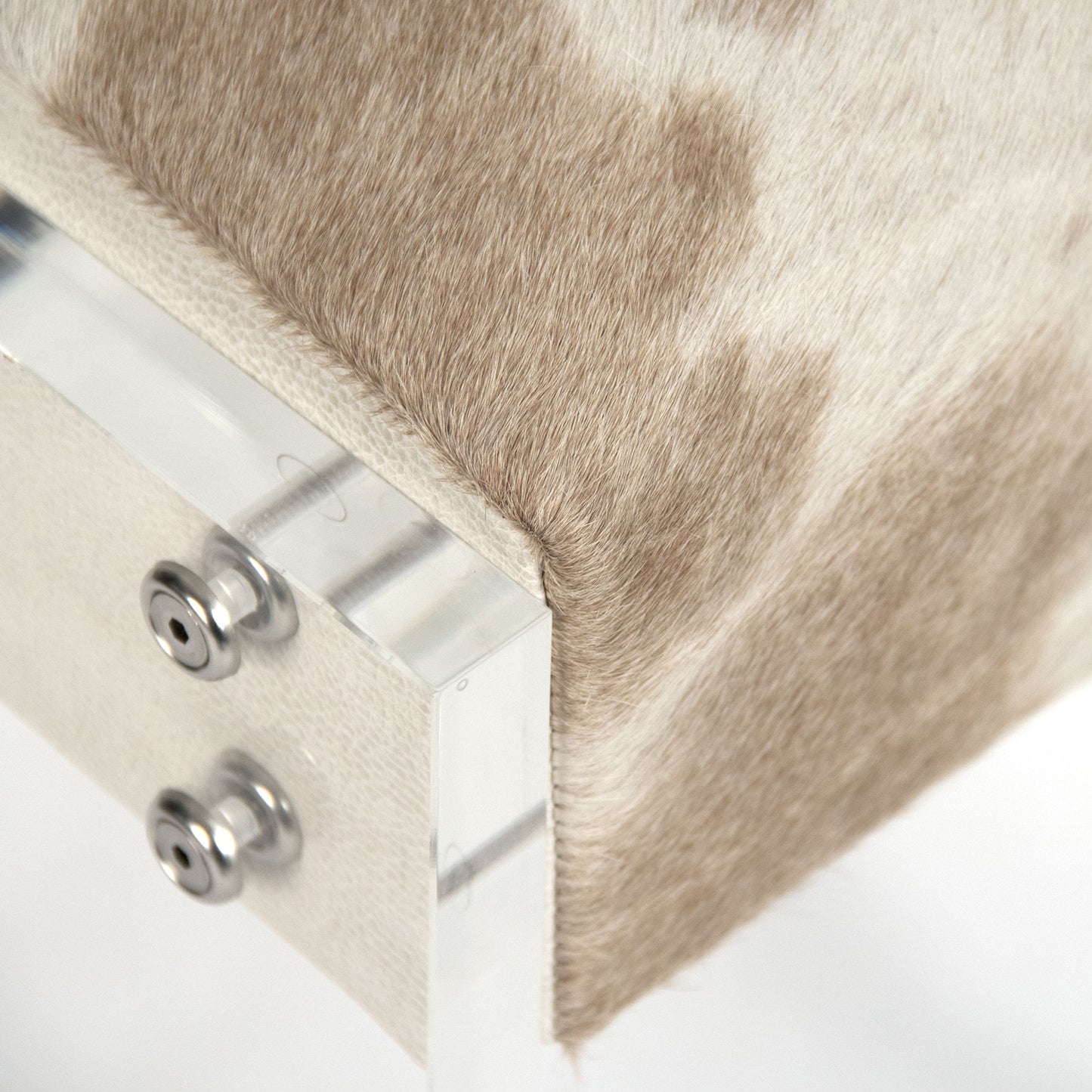 002 S-337519 | Closeup | Lars Stool by Zentique in acrylic. Made from unique in a modern style.