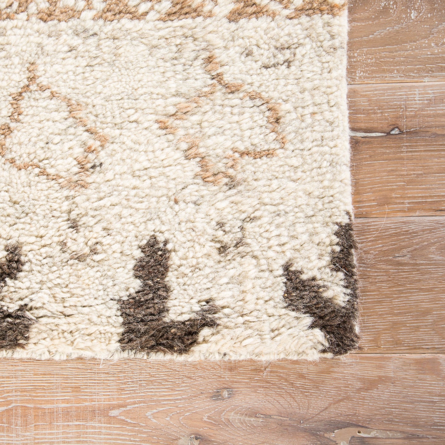 004 82034-31926,82034-31927,82034-31928,SI-1946448,SI-1946449 | Closeup | Zuri ZUI05 Rug by Jaipur Living in standstorm, paloma. Made from unique in a unique style.